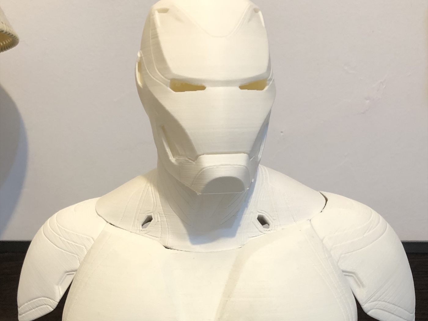 Otra versión del busto, impresa en filamento blanco.