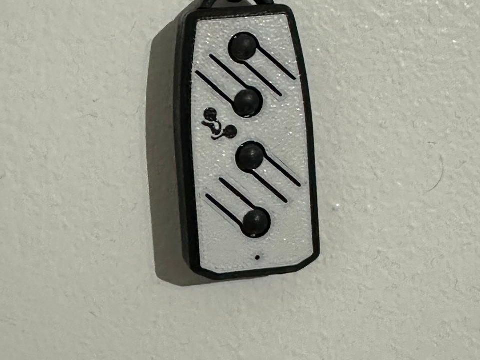 El control terminado visto de frente.